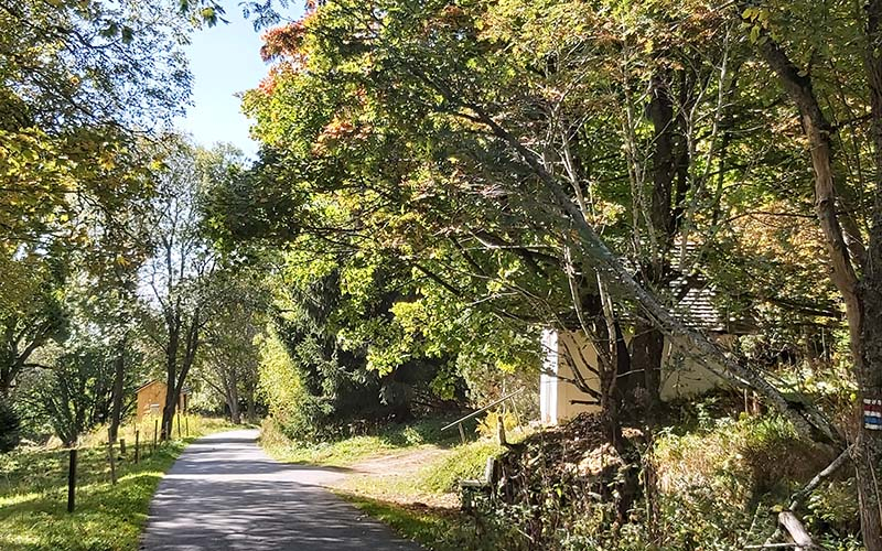 Nicht viel blieb von dem Dorf übrig