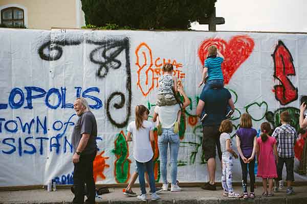 Es wird gearbeitet - an der Graffiti-Wall © Gegenbauer & donhofer. (Foto Ina Aydogan)