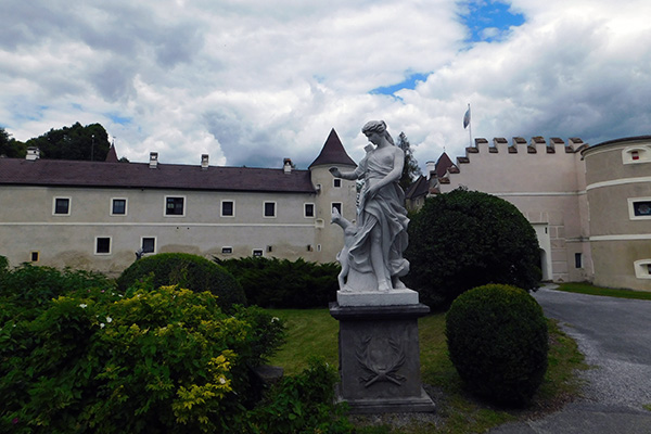 Blick auf Schloss Waldreichs