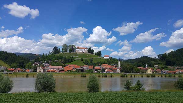Schloss Oberlichtenwald - Sevnica im Savetal (Foto © Norbert Eisner)