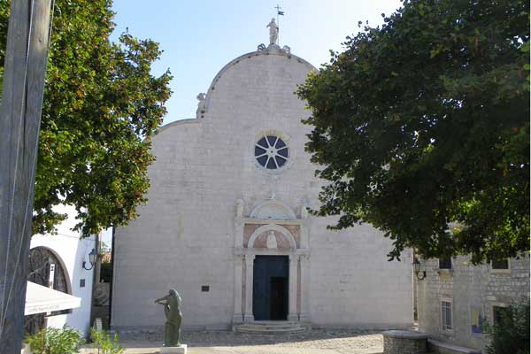 Die Kathedrale von Osor