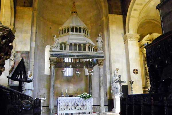 Das Ziborium in der Kathedrale von Trogir
