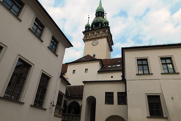Blick in den Hof des Alten Rathauses in Brünn