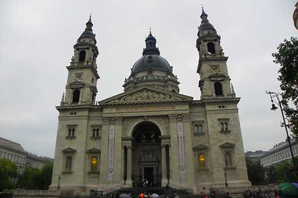 Die Stephanskirche in Budapest