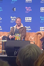 Philipp Hochmair auf der Buch Wien 2025