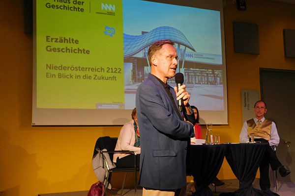 Mag. Dr. Christian Rapp, der wissenschaftliche Leiter Haus der Geschichte begrüßte das Publikum