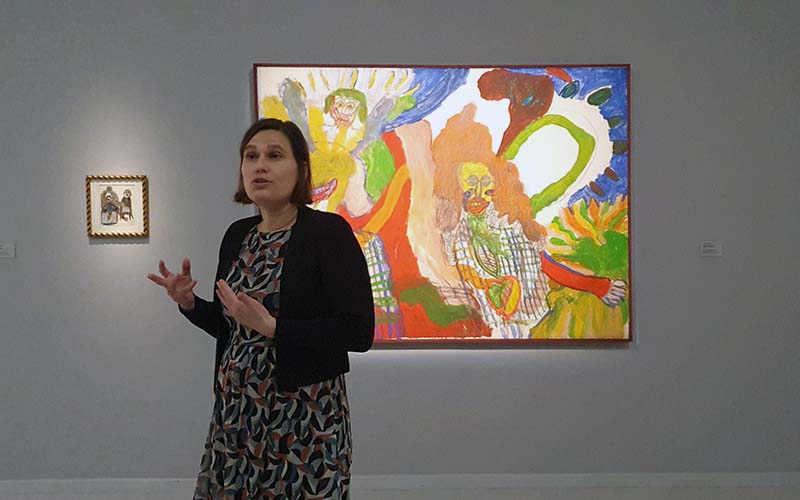 Nina Ansperger, die neue künstlerische und wissenschaftliche Leiterin des museum gugging führte uns durch die Ausstellung