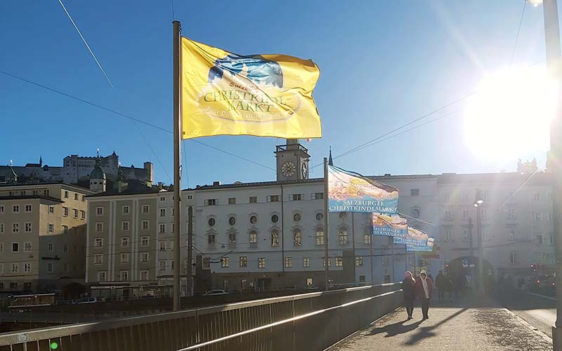 Auf zum Christkindlmarkt am Domplatz