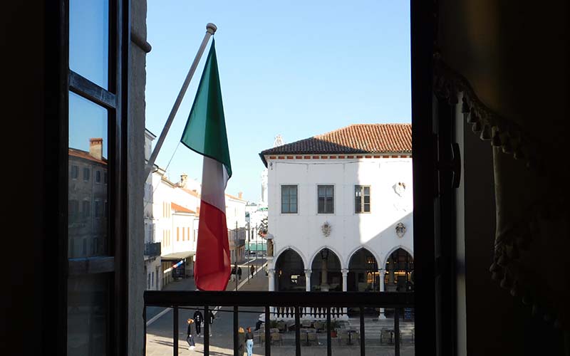 Blick zum Tito-Platz und zur Loggia