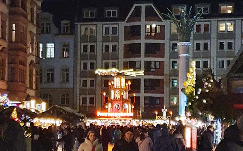 Die Feuerzangenbowle in der Nacht