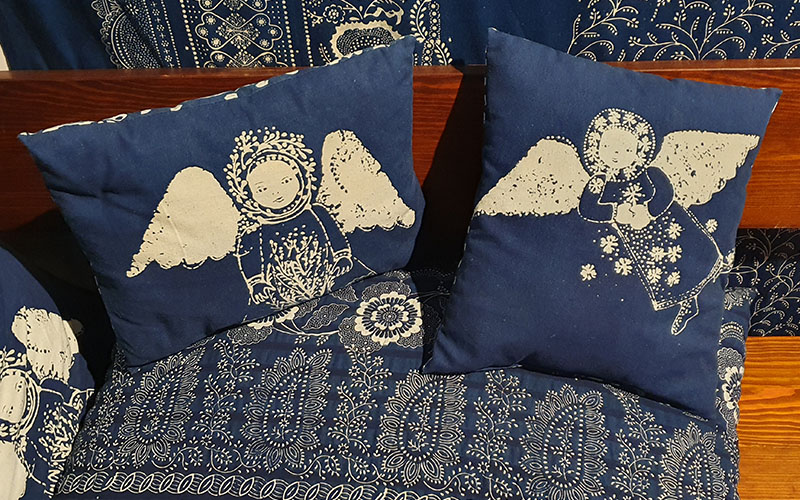 Polster mit Engelchen