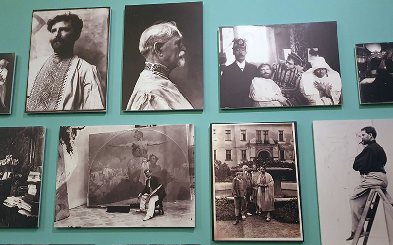 In der Ausstellung finden sich auch viele Fotos