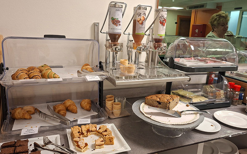Reichhaltiges Frühstücksbuffet