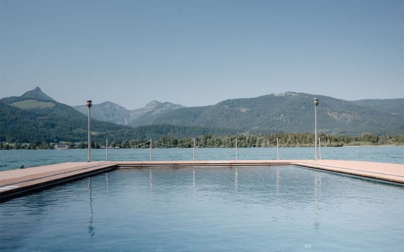 Ein Blick zum See (Foto © Weisses Rössl)