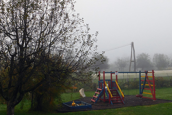 Der Spielplatz erfreut sicher die keinen Gäste