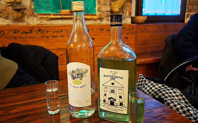 Vorsicht beim Schnaps!