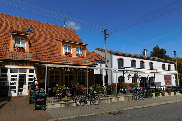 Blick zur Terrasse des Restaurants