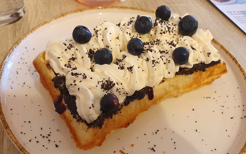 Waffel im Café Primavesi