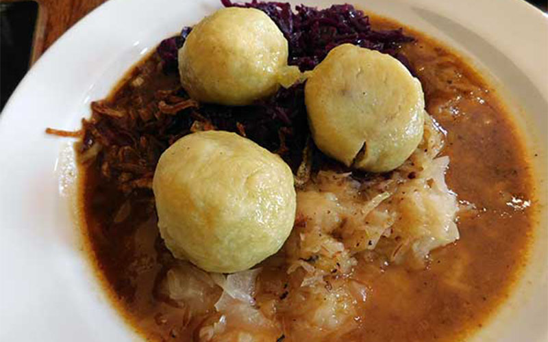 Exzellente Rauchfleischknödel und tolles Kraut