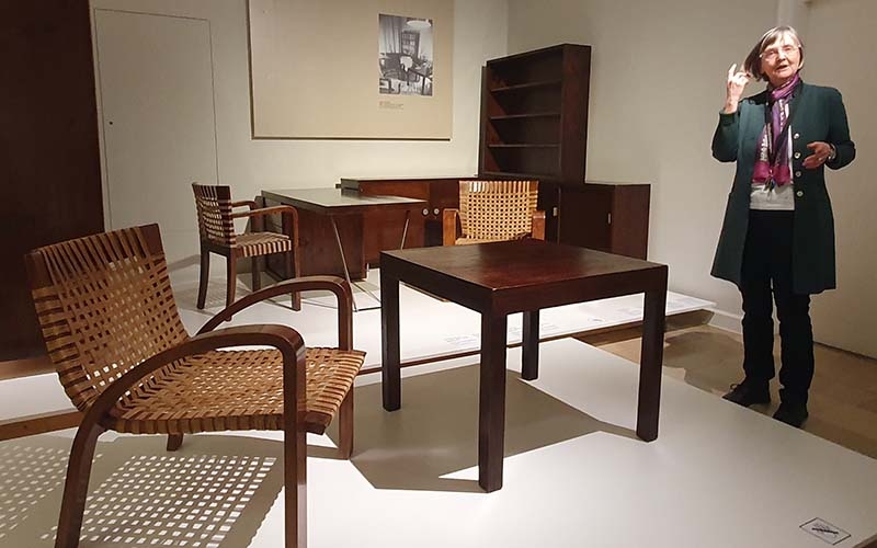 Die Kuratorin der Ausstellung erzählt
