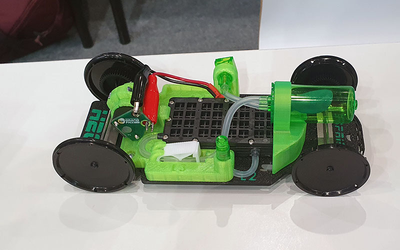 Das selbst zusammengebaute rennauto