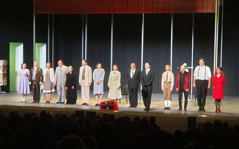 Großer Abschlussapplaus für die Geschichten aus dem Wiener Wald in Kobersdorf