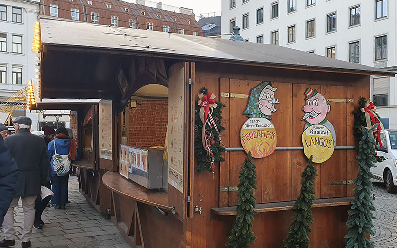 Hier gibt es Langos und Feuerfleck