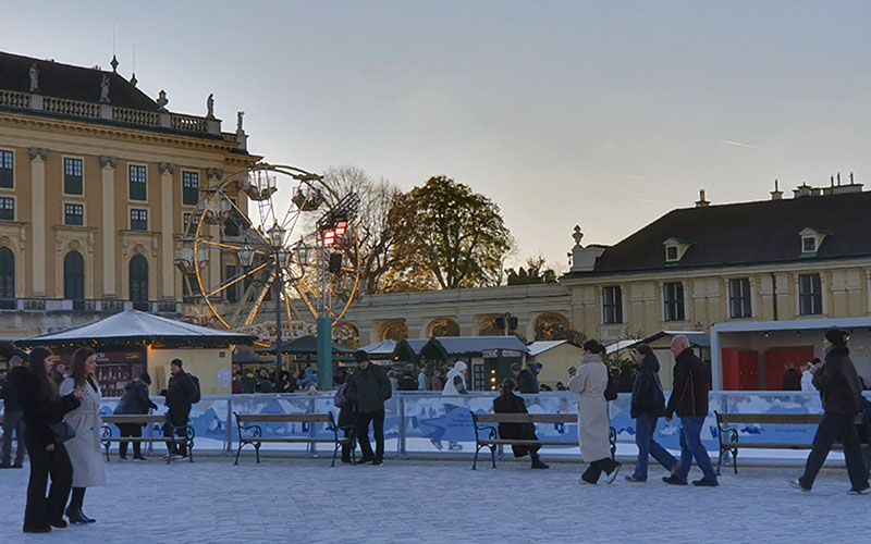 Weihnachtsmarkt Schoenbrunn16