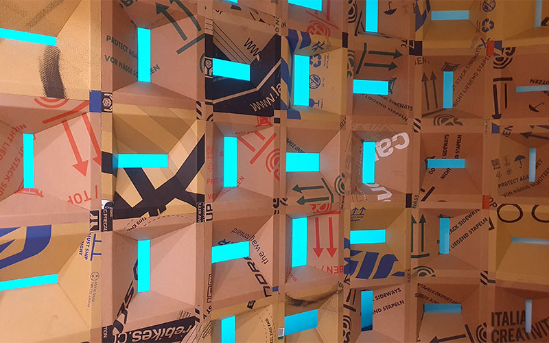 Hier gehts zur Rolltreppe und zur Ausstellung