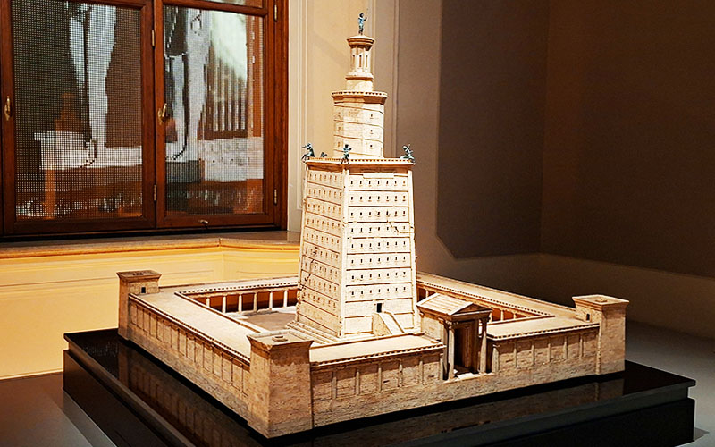 Der Leuchtturm von Alexandria gehört zu den sieben Weltwundern
