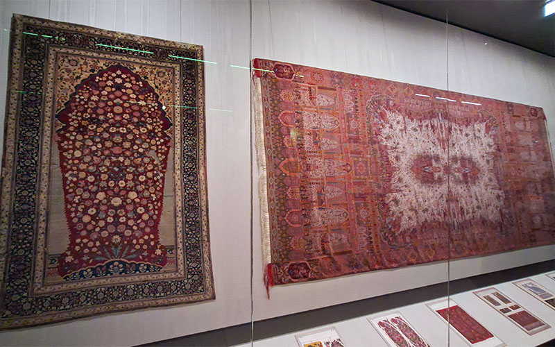 Millefleurs Nischenteppich und Kaschmirshawl