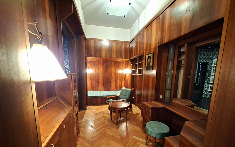 Ein Zimmer von einer Frau für eine Frau