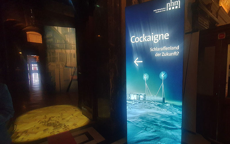 Hier geht es in den Ausstellungssaal