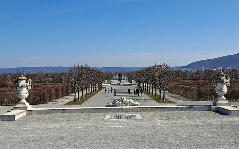 Blick auf die vielen Terrassen