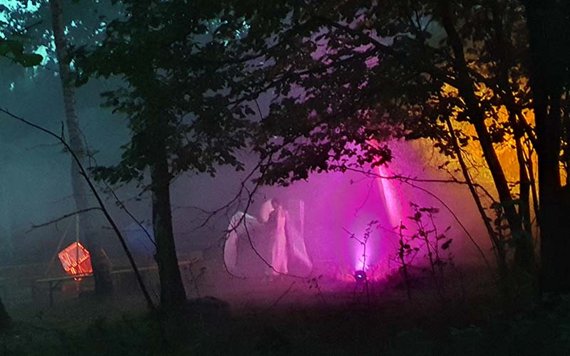 Bald geistern Feen und Elfen durch die Blockheide
