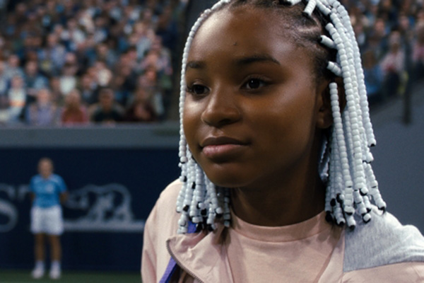 Venus Williams, gespielt von Saniyya Sidney (Foto © 2022 Constantin Film, Telepool)