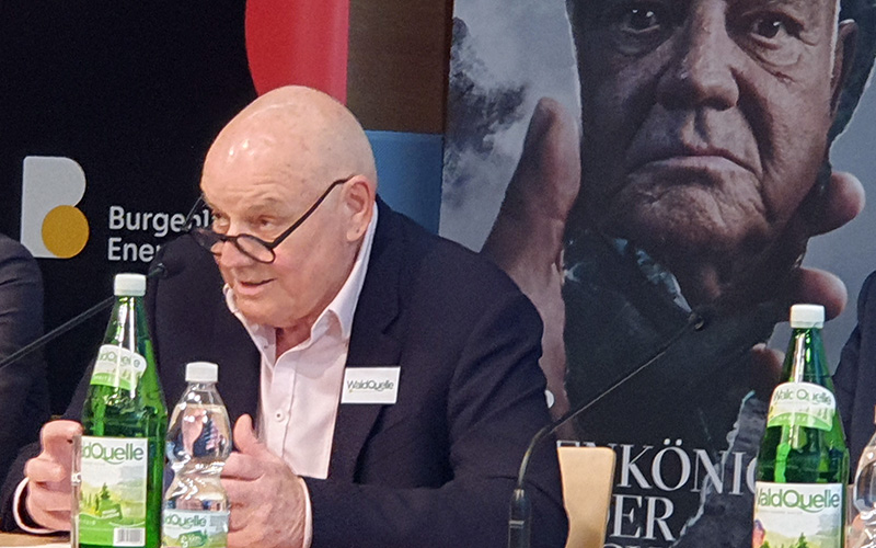 Intendant Wolfgang Böck bei der Pressekonferenz