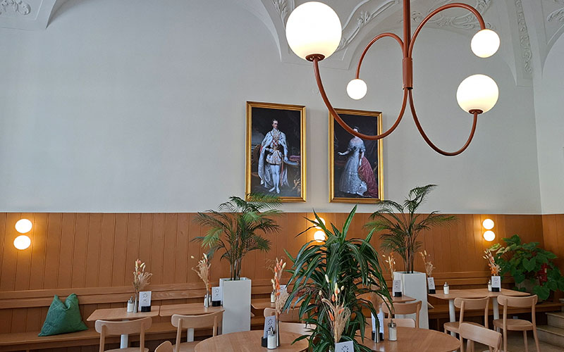 Moderner, aber auch mit Sisi und Franzl