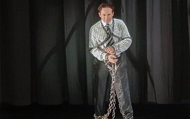 Harry Houdini zu Besuch bei Madame Tussauds in Wien