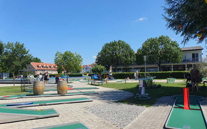 Ein Partie Minigolf zu spielen?