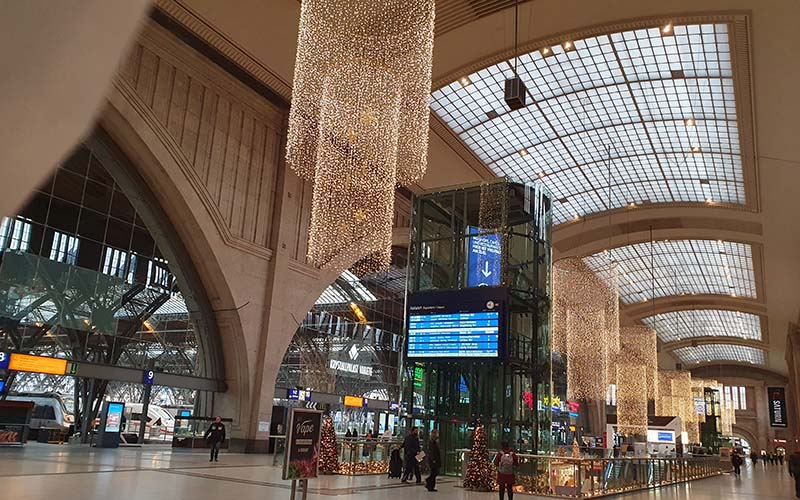 Ankunft in einem der größten Bahnhöfe Deutschlands