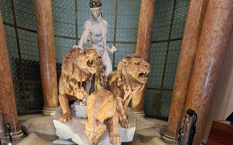 In der Lobby des Hilton Double Tree in Triest