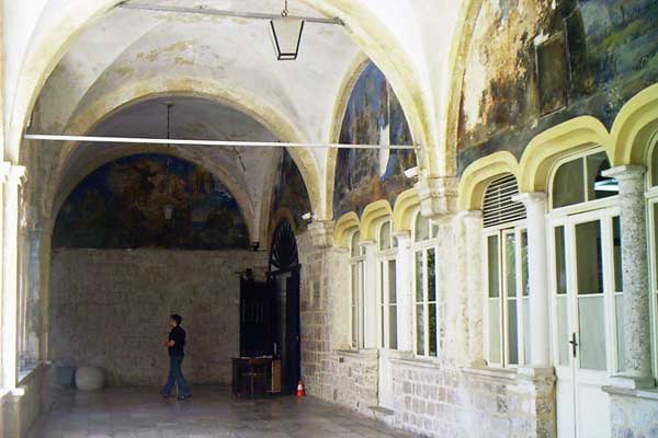 Kreuzgang im Franziskanerkloster