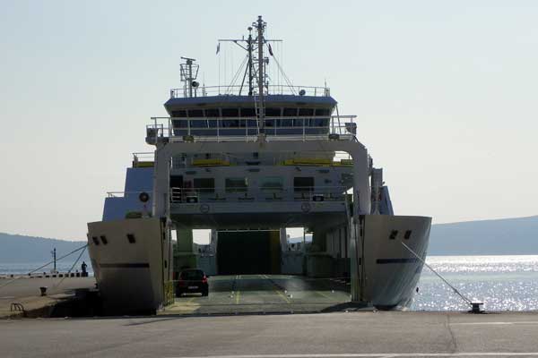 Mit der Fähre gehts auf die Insel