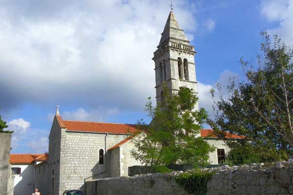 Blick zum Franziskanerkloster