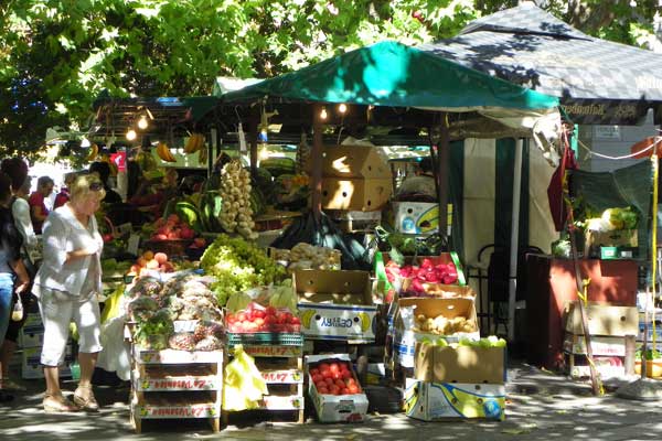 Am Markt von Omiš 