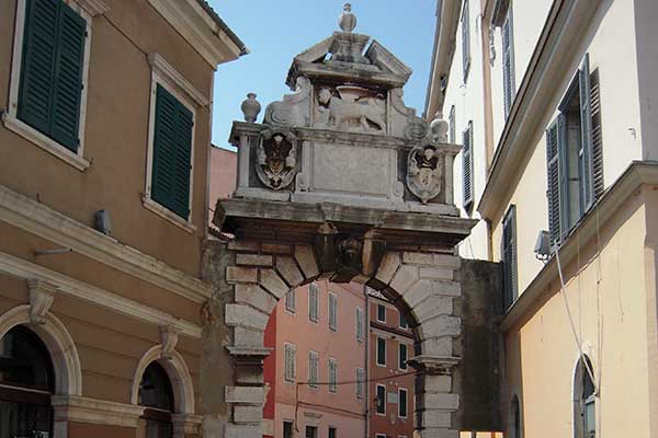 Die Stadttore - der Balbi-Bogen