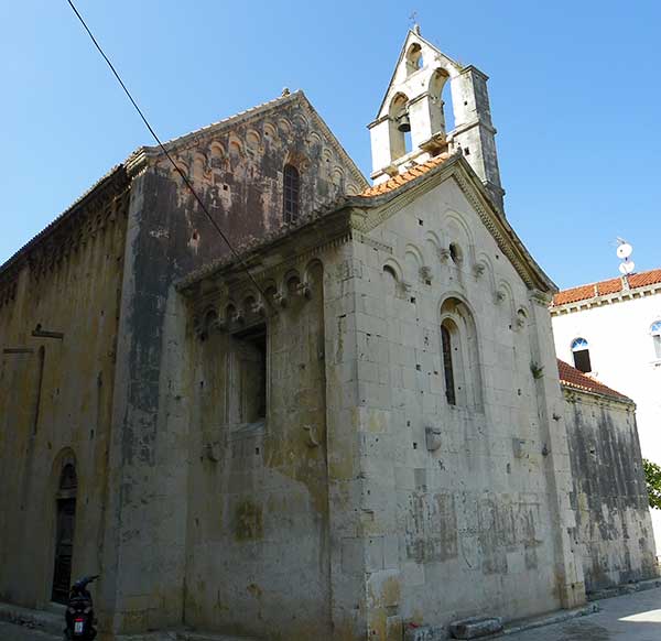 Die Klosterkirche der Benediktinerinnen