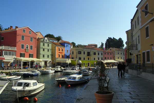 Der alte Stadthafen von Veli Lošinj