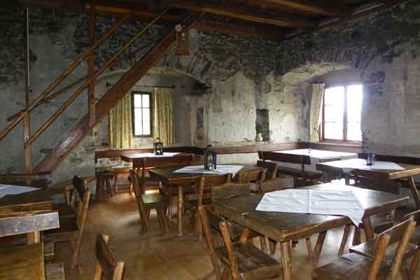 In der Taverne der Burg